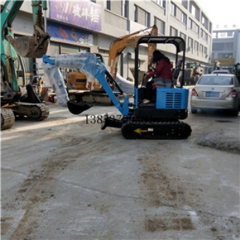 濟(jì)寧廠家小型履帶挖掘機(jī) 多重屬具安裝小挖機(jī)