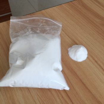 玉米預糊化淀粉，木薯預糊化淀粉，工業淀粉，粘合劑。大量供應。