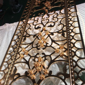 鋁板鏤空雕刻K金鑲花屏風