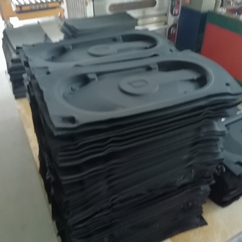 廠家現(xiàn)貨供應(yīng) 黑色/白色EVA泡棉卷材 3/5mm大量庫存 EVA包裝材