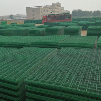 公路雙邊絲護(hù)欄 果園公路護(hù)欄網(wǎng) 柵欄養(yǎng)殖網(wǎng)