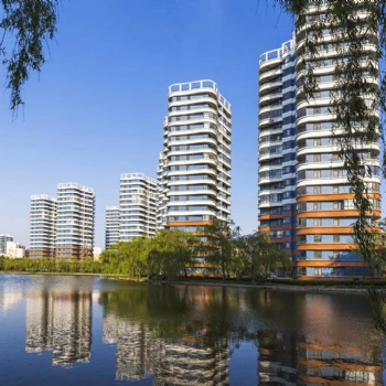 龍口海景房湖光海景_親海環(huán)湖_天然氧吧_五一特惠直降千元每平米