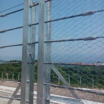 剛性防護格柵/剛性防護格柵規(guī)格/山西熱鍍鋅剛性格柵廠家