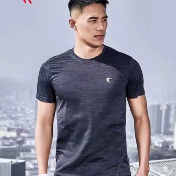 提供主播賣場(chǎng)實(shí)體電商直播賣服裝主營(yíng)運(yùn)動(dòng)品牌尾貨批發(fā)
