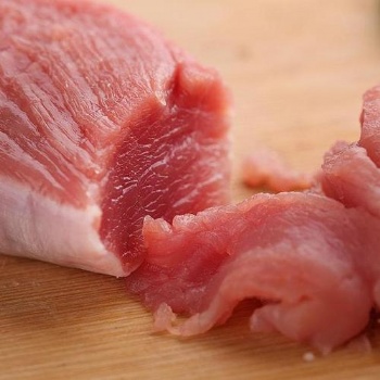 巴西冷凍前后腿肉進(jìn)口海運(yùn)一個(gè)柜的成本