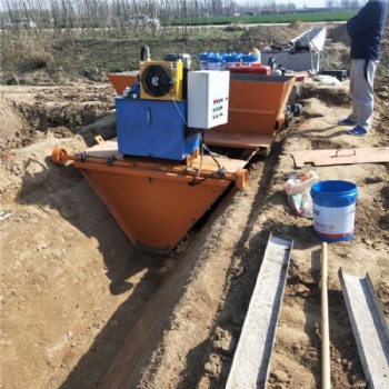 山西全自動(dòng)渠道成型機(jī) 定制混凝土邊溝滑膜機(jī)