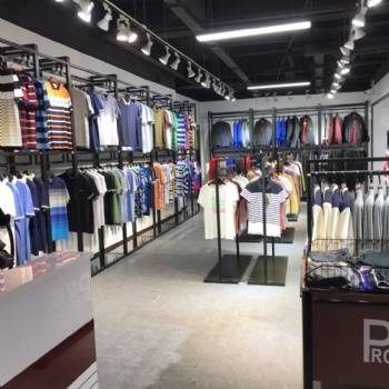 運(yùn)動(dòng)品牌服裝斷碼清貨專賣店庫(kù)存尾貨批發(fā)