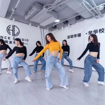 深圳舞蹈教練班包教會包就業(yè)，終身免費進(jìn)修