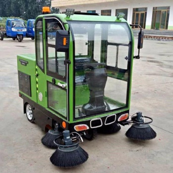 盈馳掃地車供應廠家-工廠車間物業學校電動掃地車-掃地車供應批發