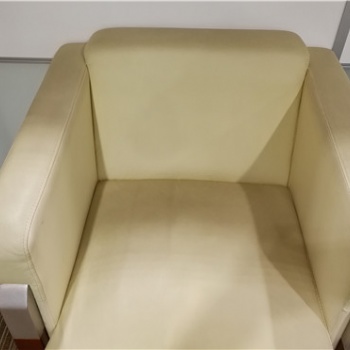 重慶咖啡廳沙發床頭換面