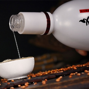 愛碼物聯(lián)|中秋國慶白**一物一碼營銷搶占市場