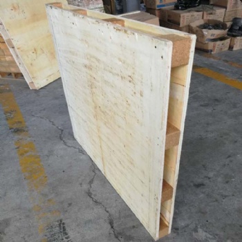 青島高新區(qū)價(jià)格木托板四面進(jìn)叉 化工品木托承重好送貨上門