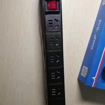 機柜PDU插座新國標(biāo)五孔帶雙斷開關(guān)