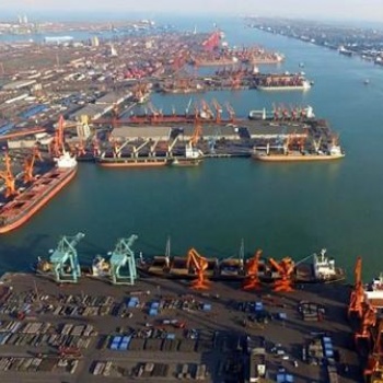 南沙拖車 南沙車隊 提供拖車價格 提供報關(guān)價格散貨車 集裝箱運輸