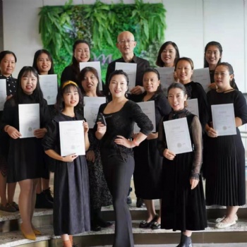 國內(nèi)花藝師培訓(xùn)班學(xué)校教花店怎樣做好活動方案線上運營策劃？和經(jīng)營管理狀況以及成本預(yù)算測算