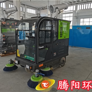 為什么越來(lái)越多的工廠選擇掃地車做地面清潔