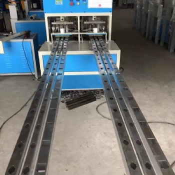 韶關鋁合金貨架自動沖孔機 鎖梁扣數(shù)控沖床廠家招商