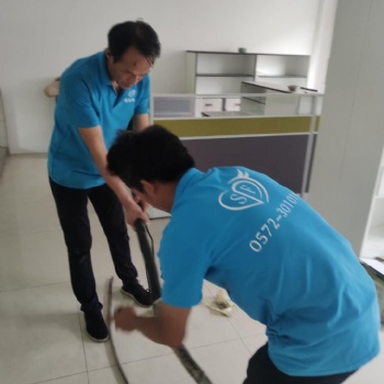 南潯空調(diào)拆裝維修搬運(yùn)流程一和孚鎮(zhèn)電話