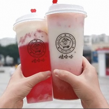 娃哈哈奶茶原產(chǎn)天然牧場(chǎng)，打造新式健康飲品