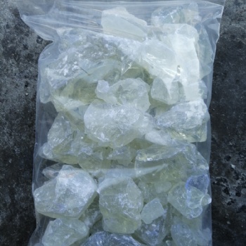 氫化松香具有水白耐老化性好氣味低而柔和熱穩(wěn)定性用于熱熔膠
