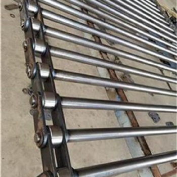 鏈桿式網帶采用鏈條傳動，適用于大型和重型傳送，其運動平穩、力量大，網面相對受力小，能對輸送網面起到保