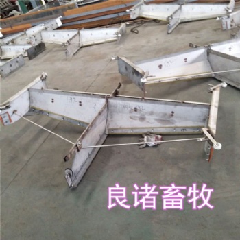 豬場刮糞機 牛場刮糞機 304不銹鋼刮糞機 一拖二刮糞機V型刮板刮糞機
