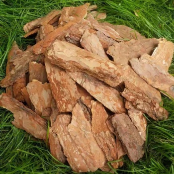 優(yōu)質(zhì)園林綠化松樹皮填料廠家供應(yīng) 大量現(xiàn)貨 歡迎咨詢