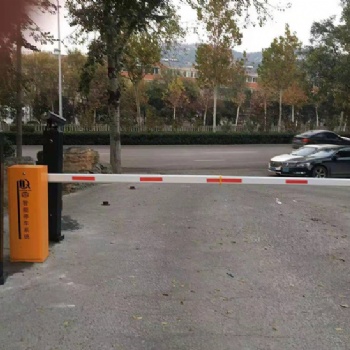 科創(chuàng)道閘 車牌識別一進一出報價清單 高清圖片 濟南廠家批發(fā) 全國聯(lián)保