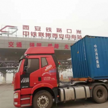 臨沂專線集裝箱車隊(duì)專業(yè)鐵路箱運(yùn)輸車隊(duì)