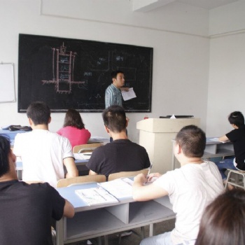 重慶特種人員上崗操作證報(bào)考塔吊升降機(jī)
