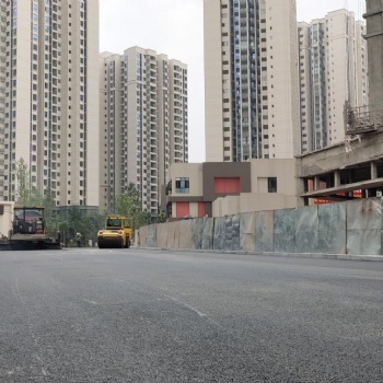小區(qū)瀝青路面施工，廠區(qū)景區(qū)瀝青路面施工，零星小面積瀝青路面施工，瀝青路面施工隊(duì)