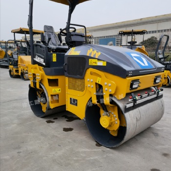 徐工XMR403 雙鋼輪壓路機 4噸壓路機 小型座駕壓路機 大激振力設(shè)計