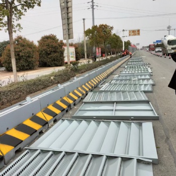 安徽香格里承接長江西路（六安段）百葉圍擋安裝項(xiàng)目