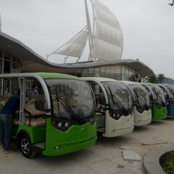 廣西南寧江南區(qū)14人座電動觀光車