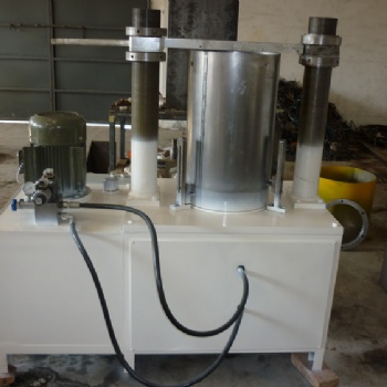 德博機械產(chǎn)生鋼桶設備，鋼桶成型機設備，專業(yè)生產(chǎn)200升鋼桶設備