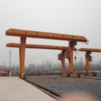 寧波市，碼頭大型行車 工程建筑行車回收拆除