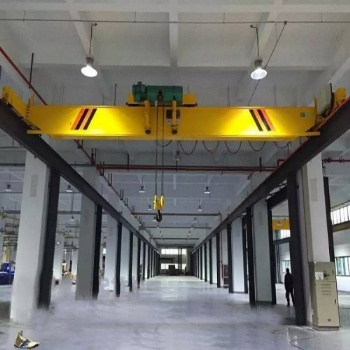 富陽地區(qū)，集裝箱吊機(jī) 旋轉(zhuǎn)碼頭吊機(jī) 整場(chǎng)起重機(jī)械回收拆除