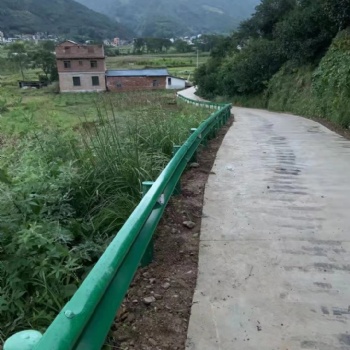 交通道路波形梁護(hù)欄規(guī)格詳解 公路波形護(hù)欄型號(hào)