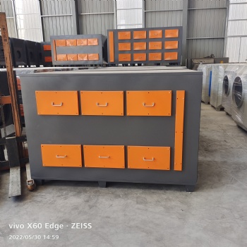 活性炭吸附箱 處理風(fēng)量5000 電機(jī)功率4kw 質(zhì)量穩(wěn)定